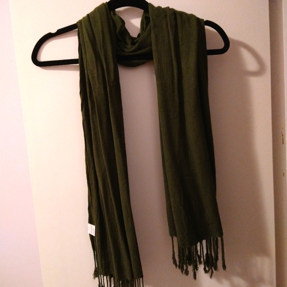 Forest green scarf